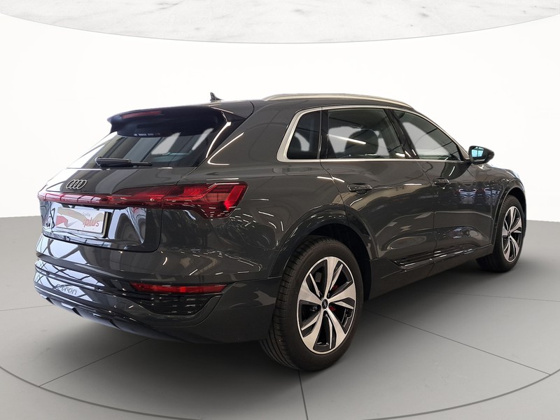 Audi Q8 e-tron 50 quattro