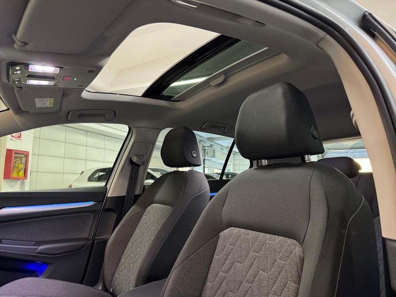 Volkswagen Golf 2.0 tdi life 150cv dsg