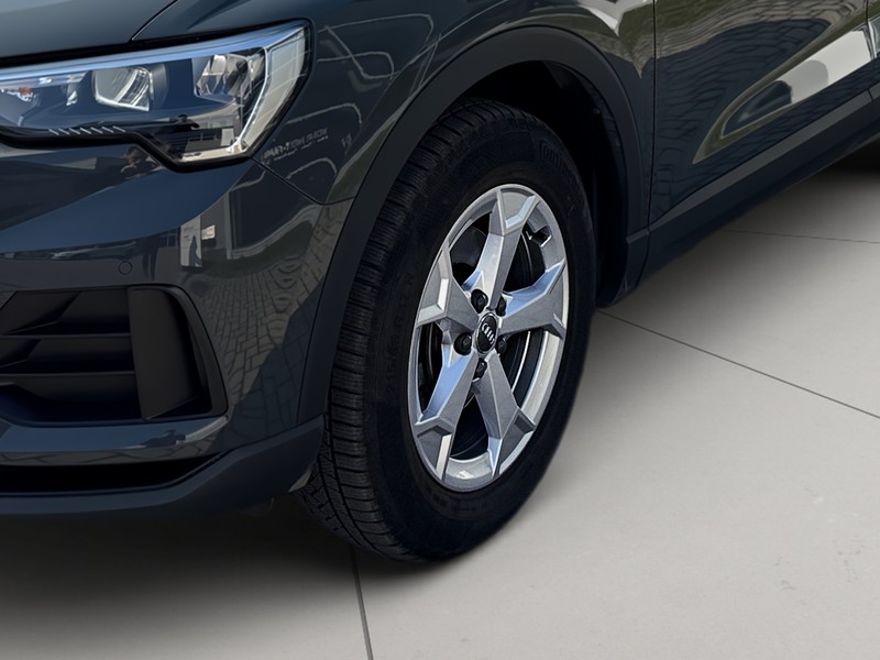 Audi Q3 35 2.0 tdi business s-tronic