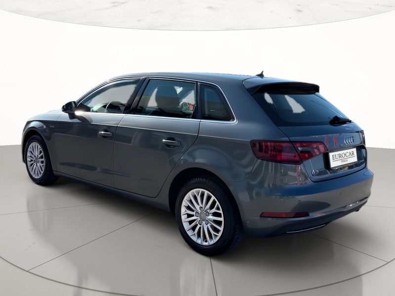 Audi A3 sportback 1.4 g-tron ambiente