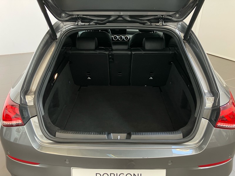 Mercedes-Benz CLA shooting brake 200 d business auto
