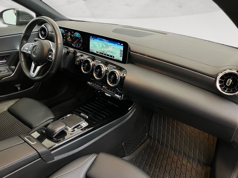 Mercedes-Benz CLA shooting brake 200 d business auto