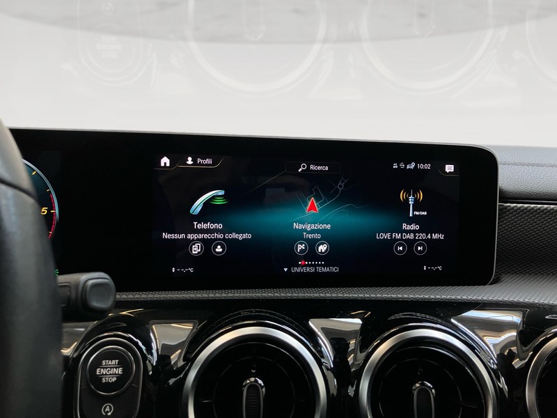 Mercedes-Benz CLA shooting brake 200 d business auto