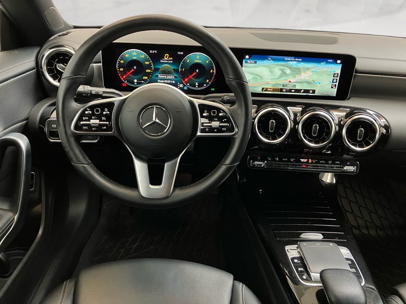 Mercedes-Benz CLA shooting brake 200 d business auto