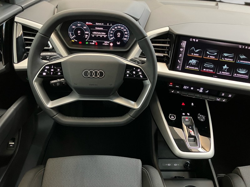Audi Q4 e-tron 45 business advanced quattro 286cv