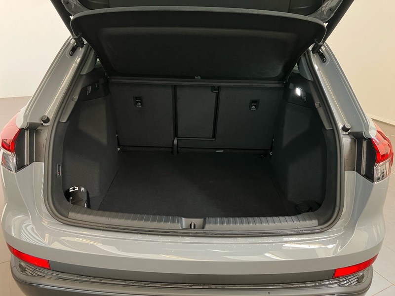 Audi Q4 e-tron 45 business advanced quattro 286cv