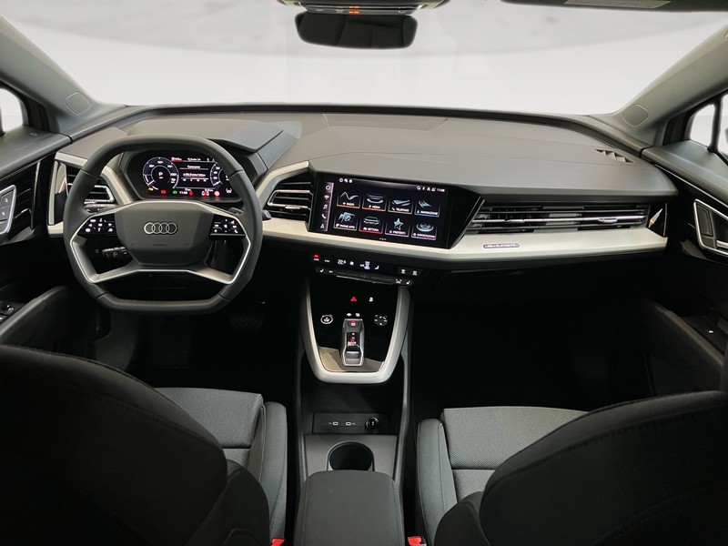 Audi Q4 e-tron 45 business advanced quattro 286cv