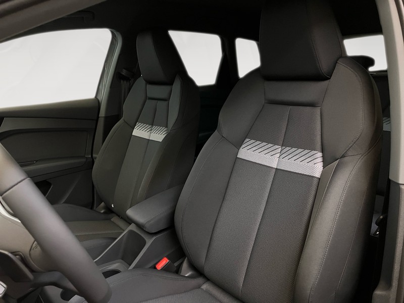 Audi Q4 e-tron 45 business advanced quattro 286cv