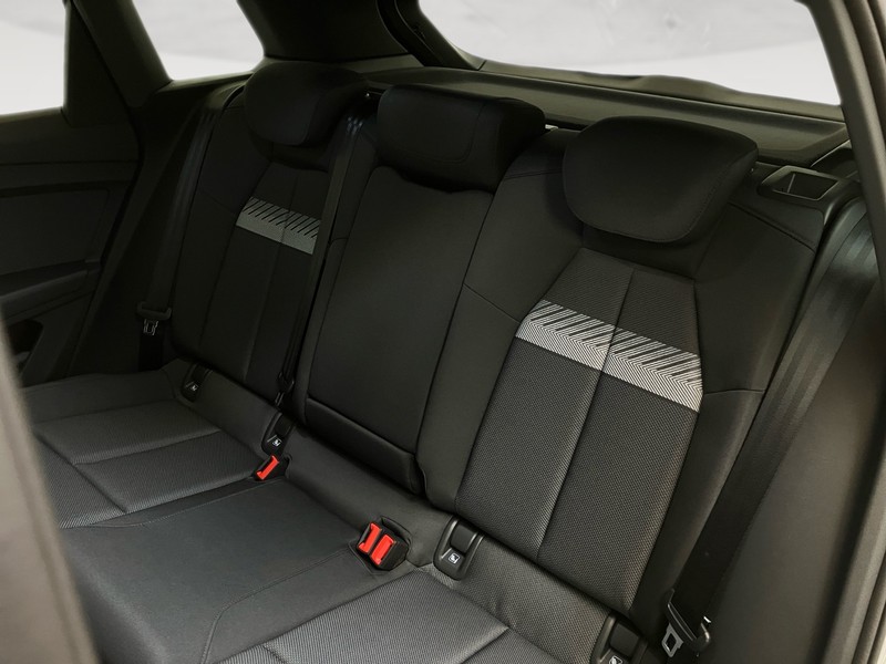 Audi Q4 e-tron 45 business advanced quattro 286cv