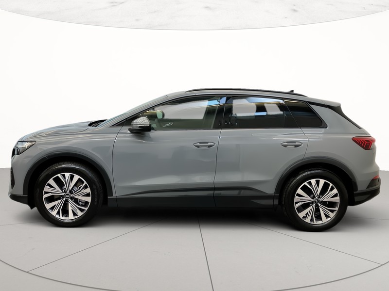 Audi Q4 e-tron 45 business advanced quattro 286cv