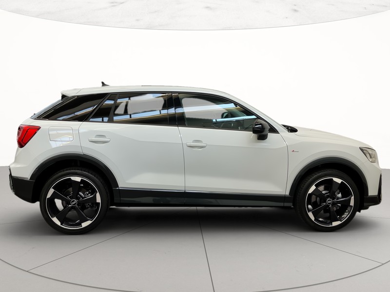 Audi Q2 40 2.0 tfsi identity black quattro s-tronic