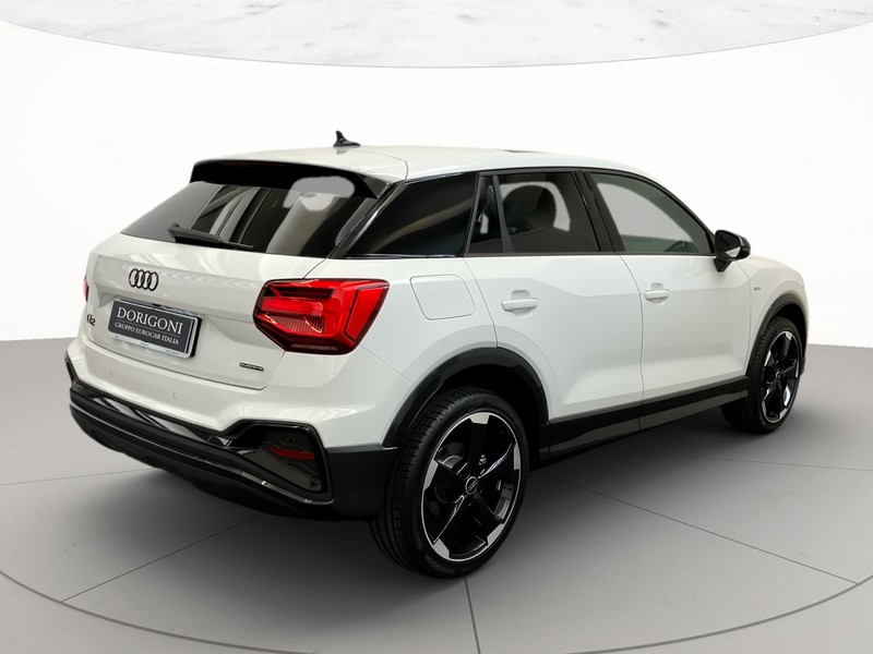 Audi Q2 40 2.0 tfsi identity black quattro s-tronic