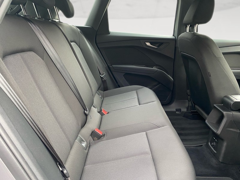 Audi Q4 e-tron 40 business