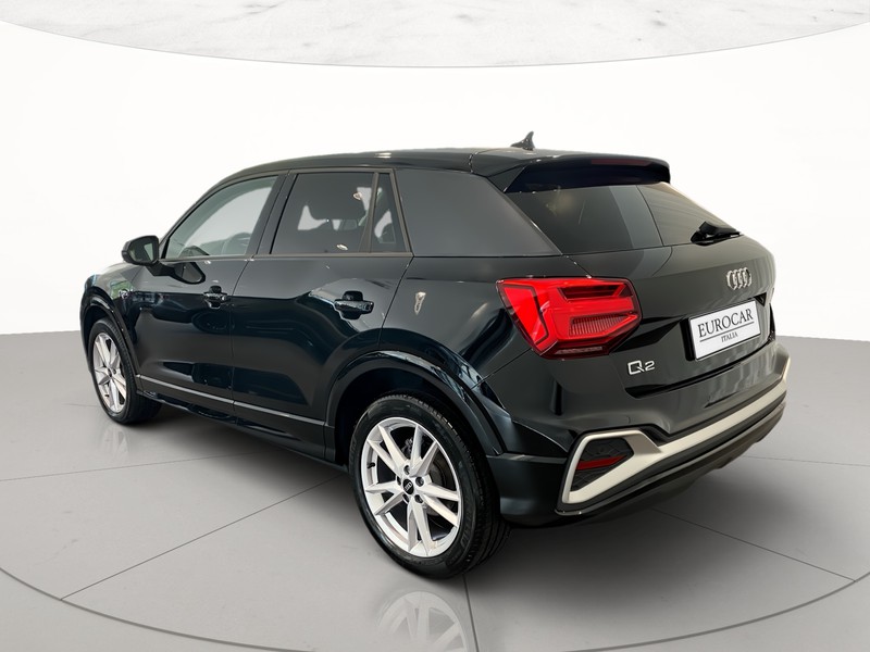 Audi Q2 35 2.0 tdi identity black s-tronic