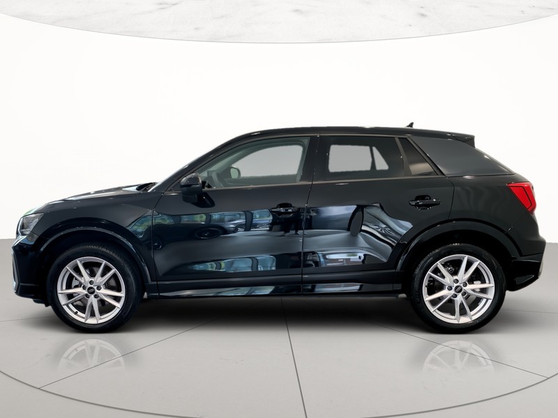 Audi Q2 35 2.0 tdi identity black s-tronic
