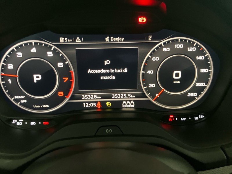 Audi Q2 35 1.5 tfsi admired s-tronic