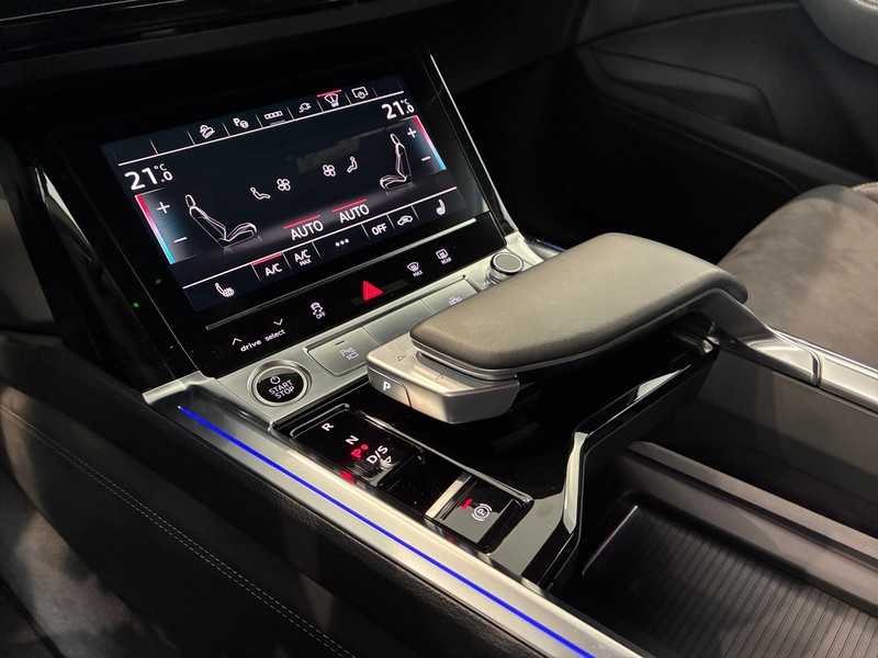 Audi Q8 e-tron 50 business advanced quattro