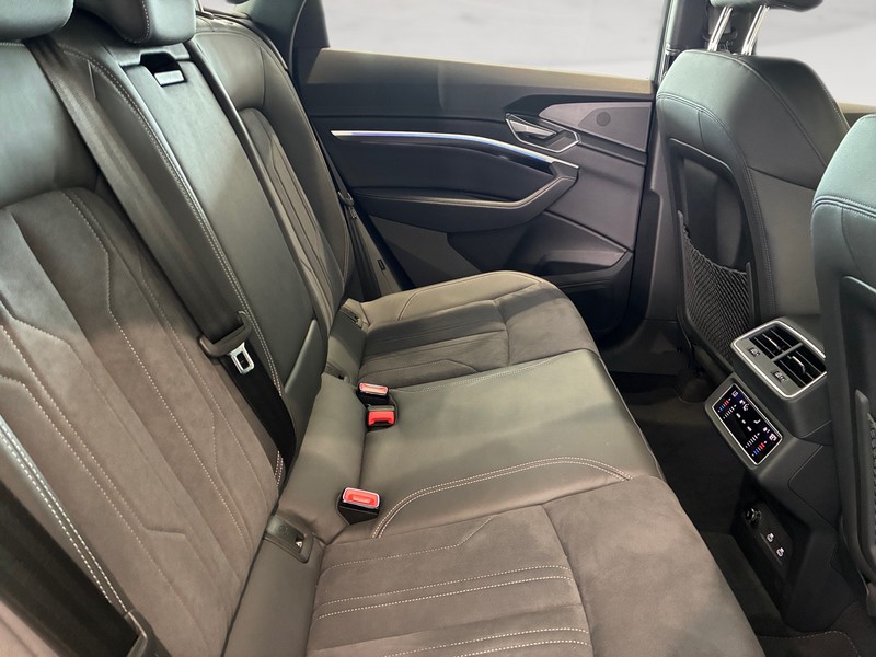 Audi Q8 e-tron 50 business advanced quattro