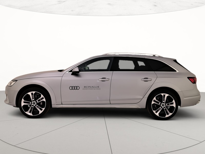 Audi A4 allroad allroad 40 2.0 tdi mhev identity contrast quattro 204cv s-tronic