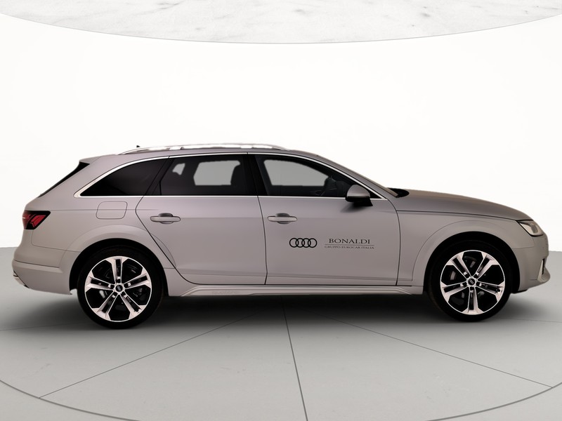 Audi A4 allroad allroad 40 2.0 tdi mhev identity contrast quattro 204cv s-tronic