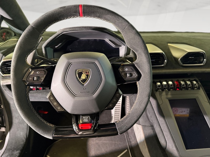 Lamborghini Huracan coupe 5.2 sto 640cv rwd