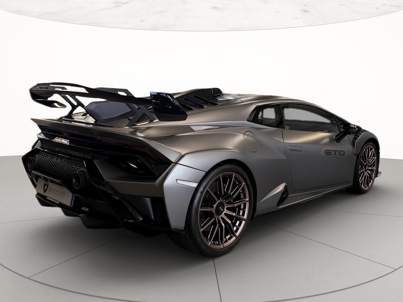 Lamborghini Huracan coupe 5.2 sto 640cv rwd