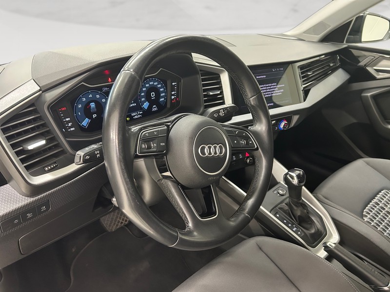 Audi A1 sportback 35 1.5 tfsi identity black s-tronic
