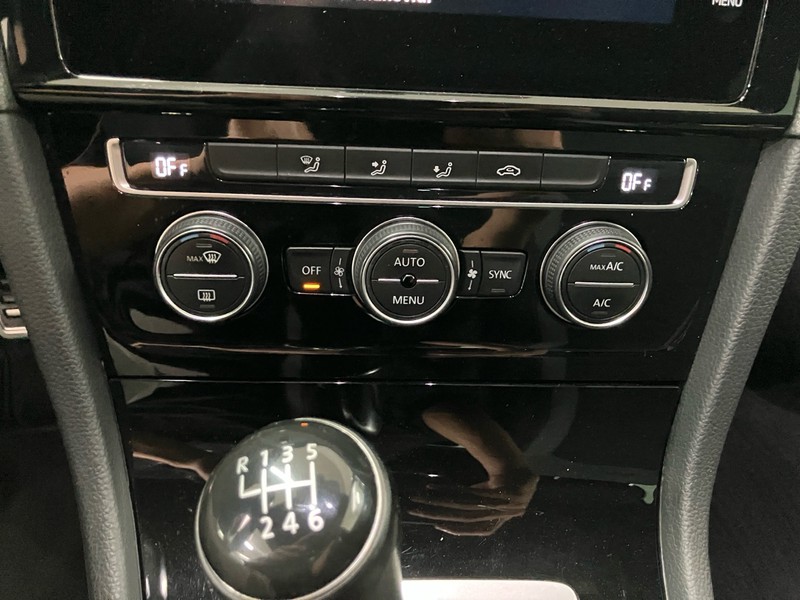 Volkswagen Golf 5p 1.5 tsi sport 150cv