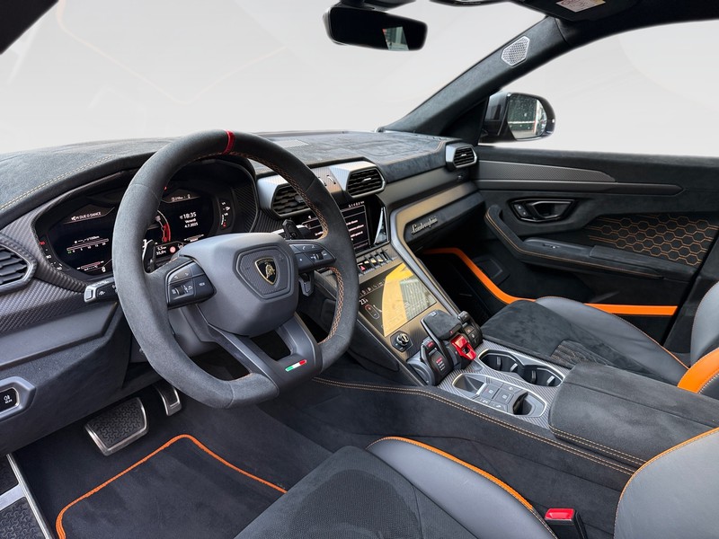 Lamborghini Urus 4.0 v8 performante auto