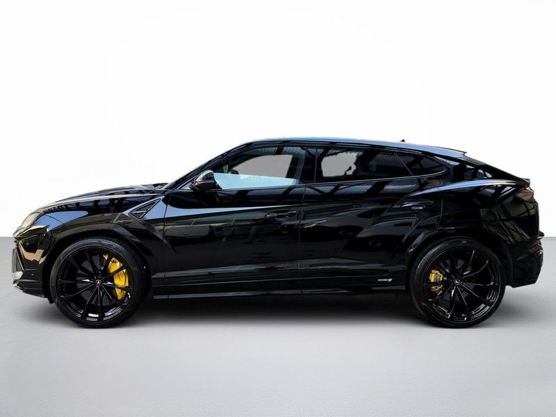 Lamborghini Urus 4.0 v8 auto