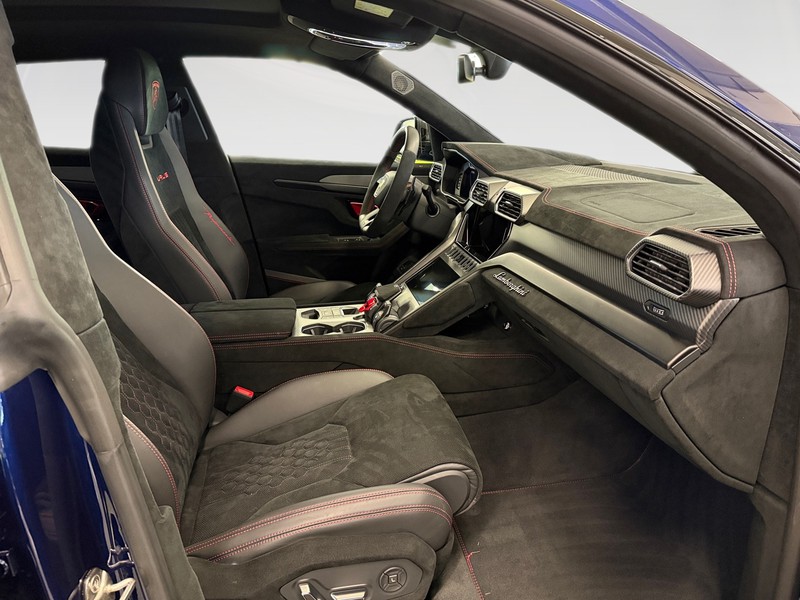 Lamborghini Urus 4.0 v8 auto
