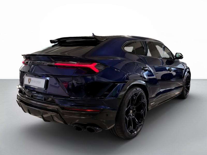 Lamborghini Urus 4.0 v8 auto