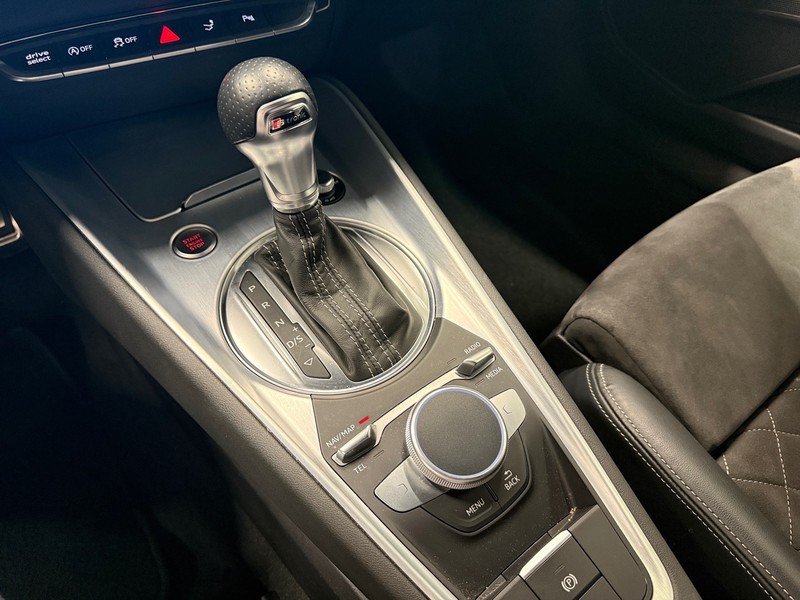 Audi TT 40 2.0 tfsi s-tronic