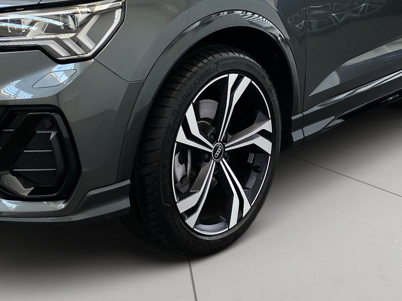 Audi Q3 sportback 40 2.0 tdi identity black quattro 193cv s-tronic