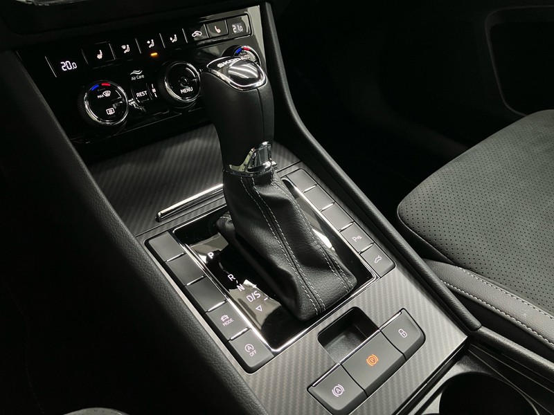 Skoda Superb wagon 2.0 tdi evo sportline 150cv dsg