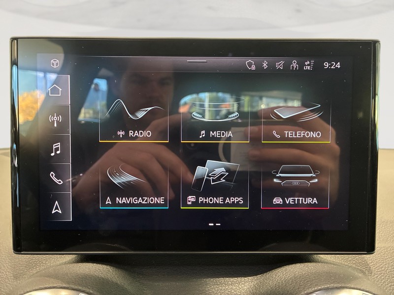 Audi Q2 35 1.5 tfsi business advanced s-tronic