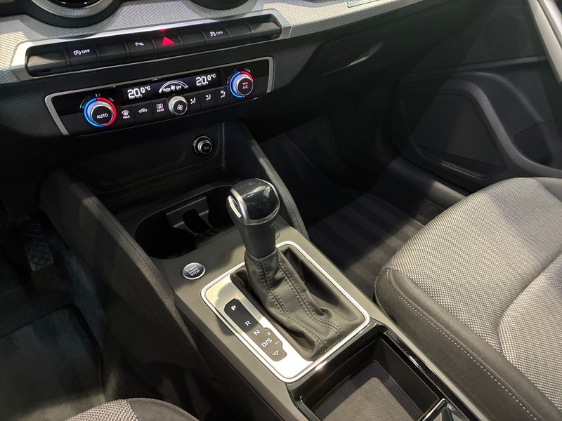 Audi Q2 35 1.5 tfsi business advanced s-tronic