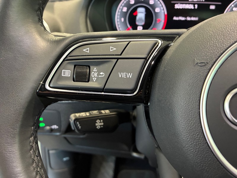 Audi Q2 35 1.5 tfsi business advanced s-tronic