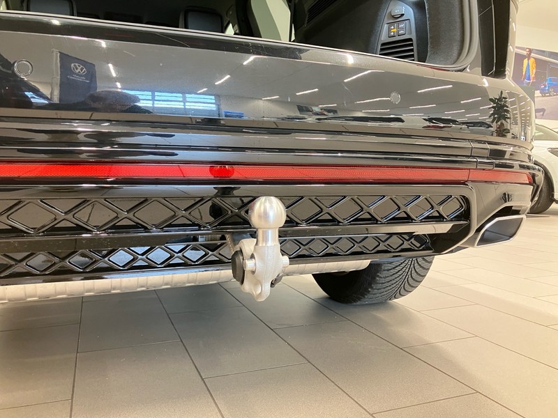 Volkswagen Touareg 3.0 v6 tdi scr r-line 231cv auto