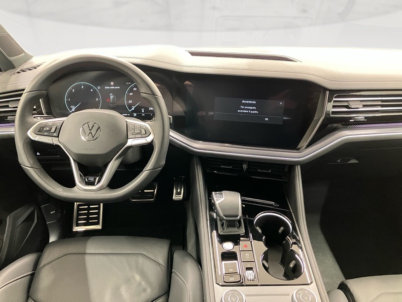 Volkswagen Touareg 3.0 v6 tdi scr r-line 231cv auto