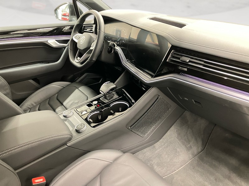 Volkswagen Touareg 3.0 v6 tdi scr r-line 231cv auto