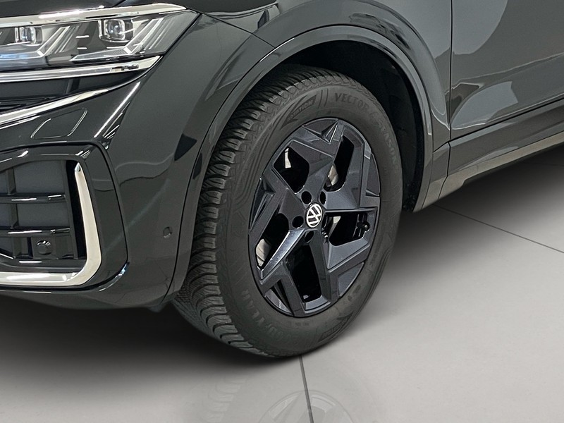 Volkswagen Touareg 3.0 v6 tdi scr r-line 231cv auto