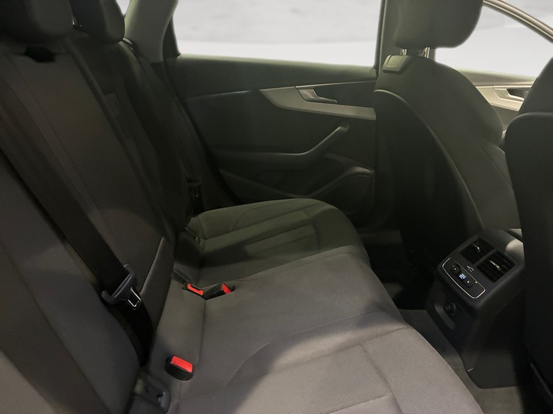 Audi A4 avant 35 2.0 tdi mhev business advanced 163cv s-tronic