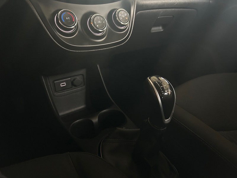 Opel Karl 1.0 rocks 73cv my19