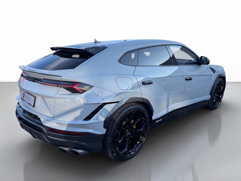 Lamborghini Urus 4.0 v8 auto