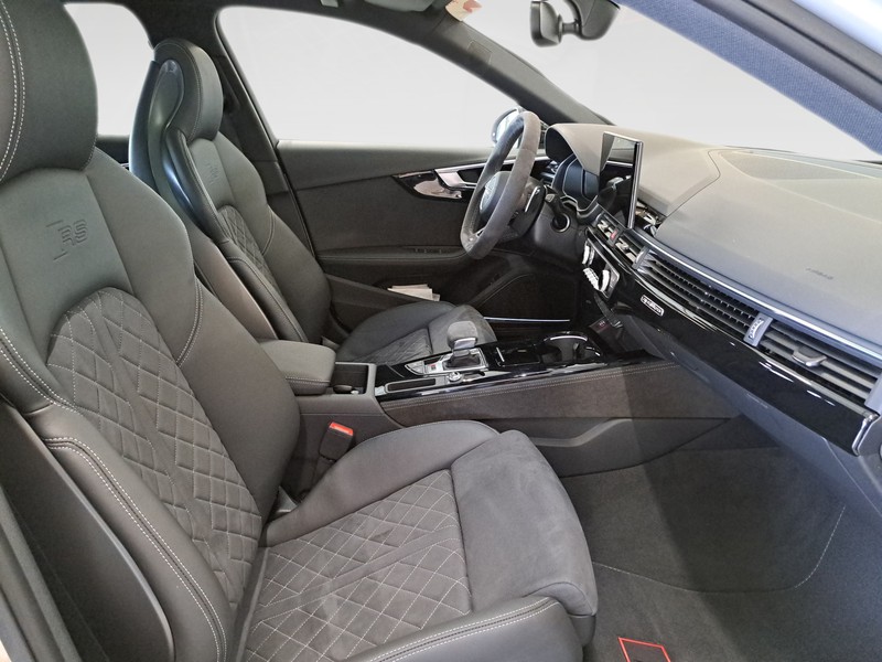 Audi RS4 avant 2.9 tfsi quattro 450cv tiptronic