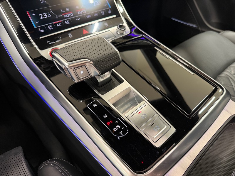 Audi SQ8 s4.0 tfsi sport attitude quattro tiptronic