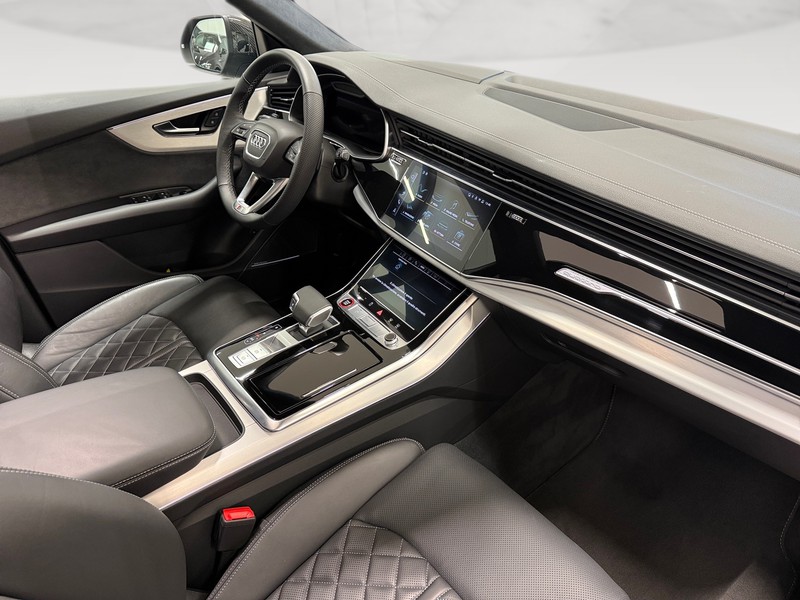Audi SQ8 s4.0 tfsi sport attitude quattro tiptronic