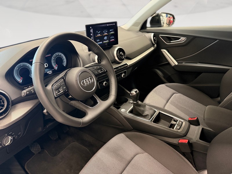 Audi Q2 30 2.0 tdi identity black