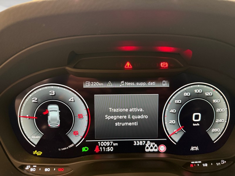 Audi Q2 30 2.0 tdi identity black